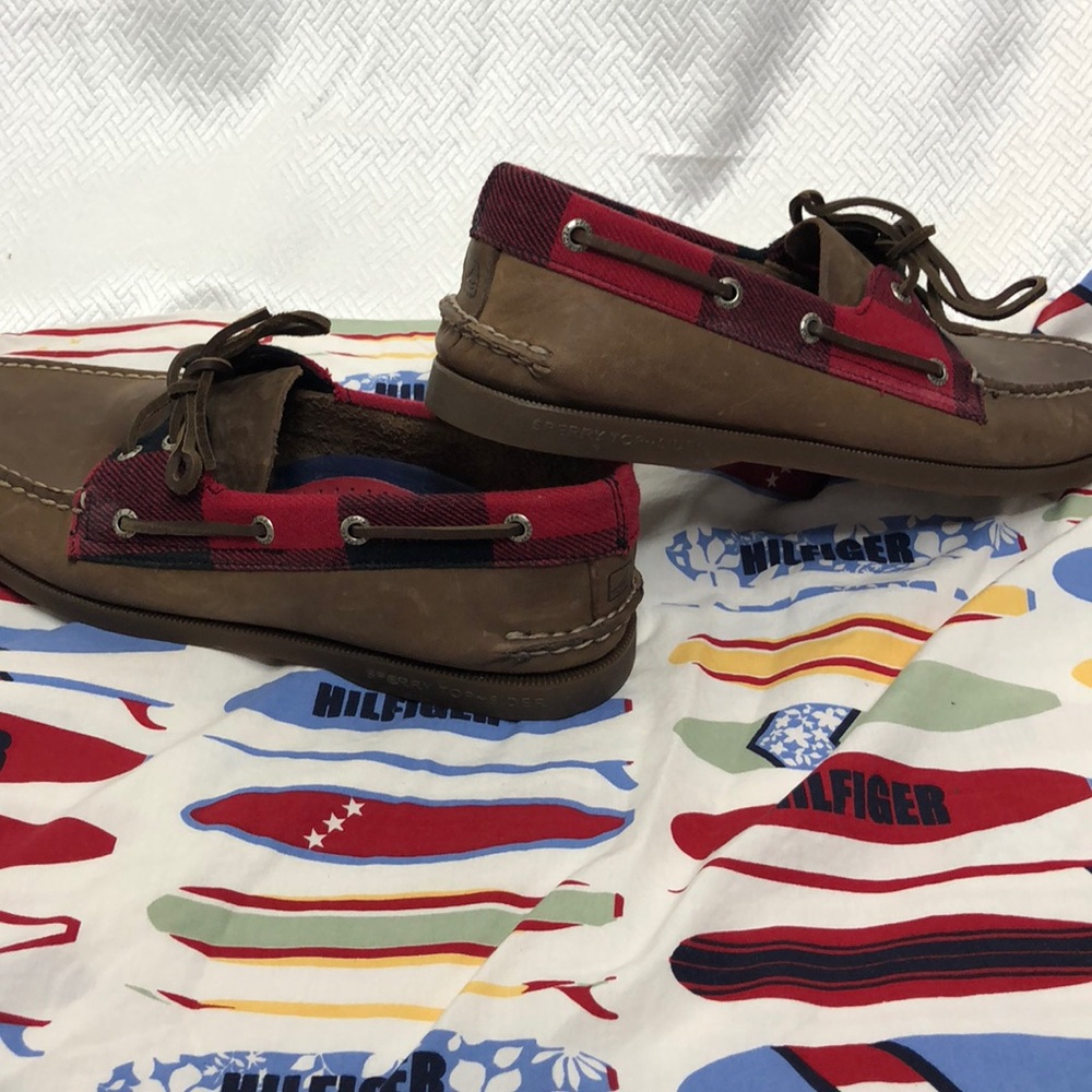 Sperry Topsider boat shoes